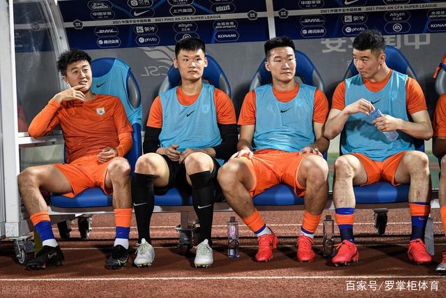 队报：斯特拉斯堡即将签下乔瓦尼·雷纳，转会费300万欧+签约5年